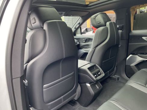 Certified 2025 Cadillac Lyriq Luxury AWD/4WD image 16