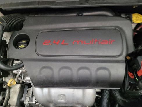 Used 2018 Jeep Compass Latitude w/ Popular Equipment Group FWD image 30