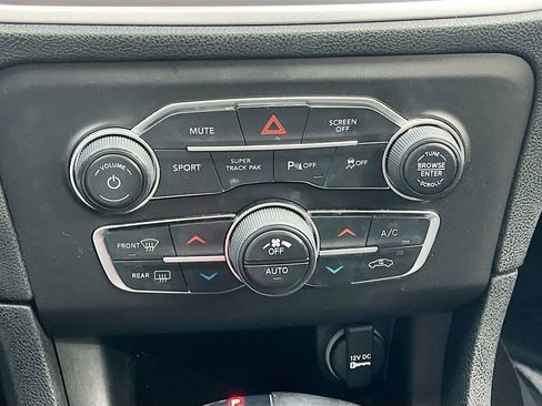Used 2021 Dodge Charger SXT w/ Driver Convenience Group image 15