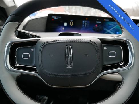 Used 2025 Lincoln Navigator Reserve AWD/4WD image 20