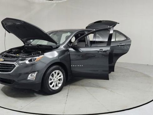 Certified 2019 Chevrolet Equinox LS w/ LS Convenience Package image 9