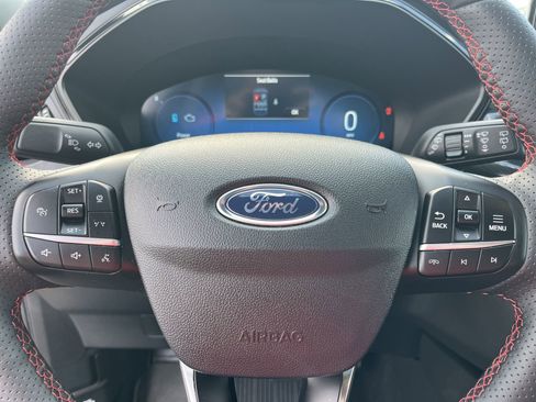 Certified 2025 Ford Escape ST-Line Elite w/ Premium Technology Package AWD/4WD image 9