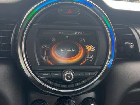 Used 2018 MINI Cooper 4-Door Hardtop FWD image 37