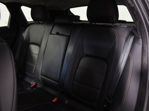 Used 2020 Jaguar F-PACE Prestige image 28