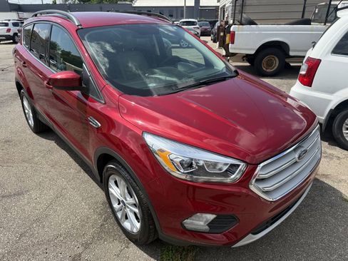 Used 2018 Ford Escape SEL image 5