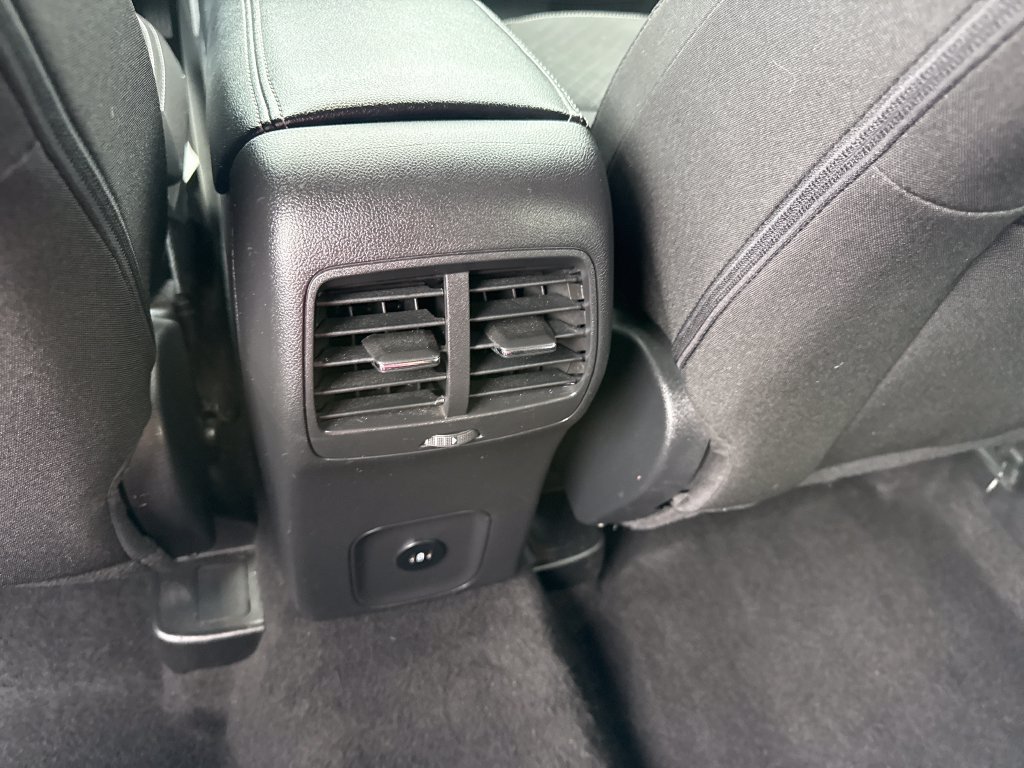 Used 2025 Ford Escape Active AWD/4WD image 16