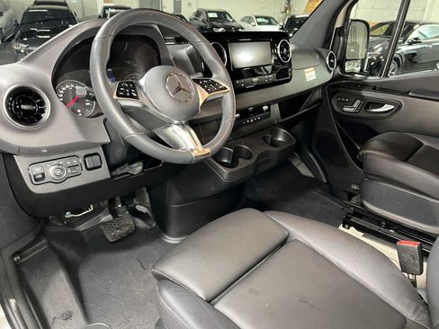 Used 2026 Mercedes-Benz Sprinter 2500 image 25