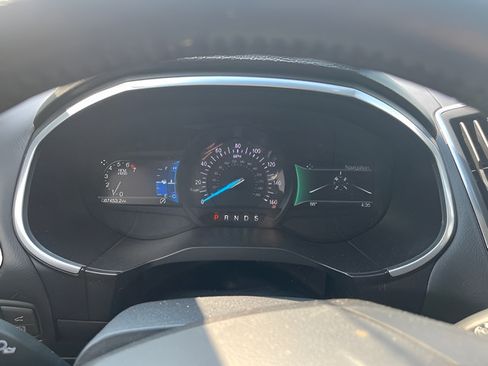 Used 2019 Ford Edge Titanium w/ Canadian Touring Package AWD/4WD image 10