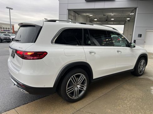 Certified 2025 Mercedes-Benz GLS 450 4MATIC image 7