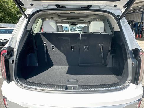 Certified 2024 Kia Telluride SX Prestige AWD/4WD image 28