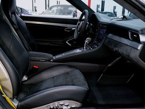 Used 2018 Porsche 911 GT3 RWD image 24