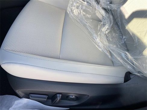 New 2026 Toyota Prius XLE image 9