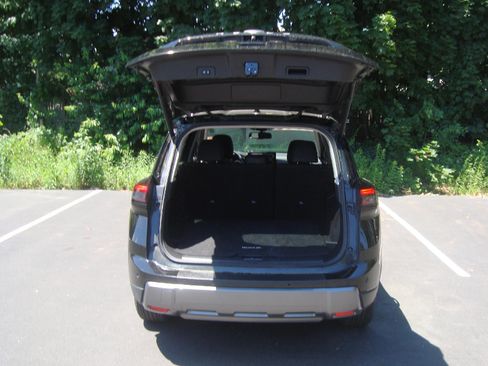 Used 2026 Nissan Rogue SL AWD/4WD image 7