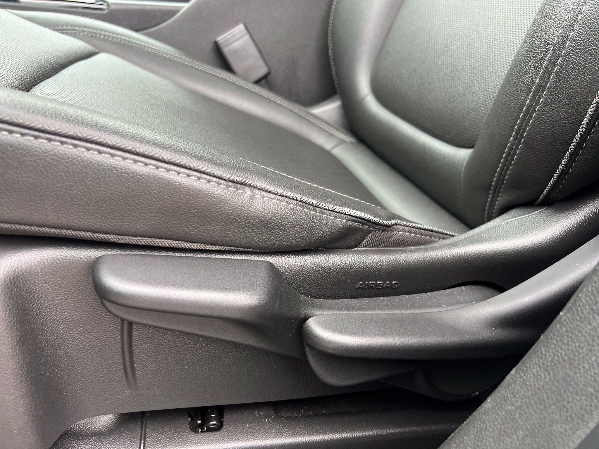 Used 2024 Buick Encore GX Sport Touring FWD image 22