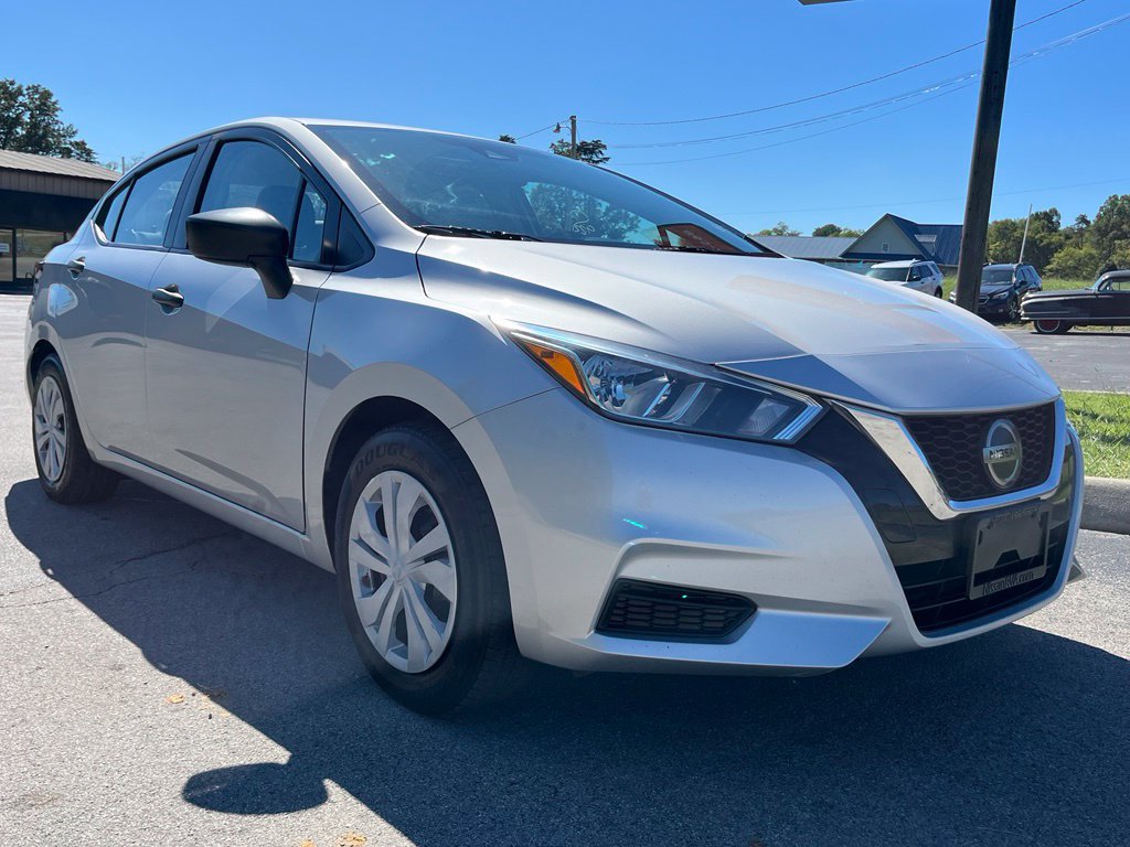 Used 2020 Nissan Versa S FWD image 2