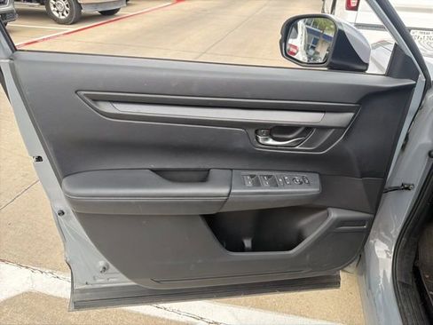 Used 2024 Honda CR-V LX image 12