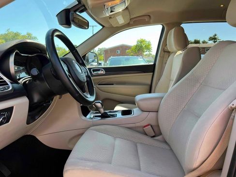 Certified 2022 Jeep Grand Cherokee Laredo E image 14