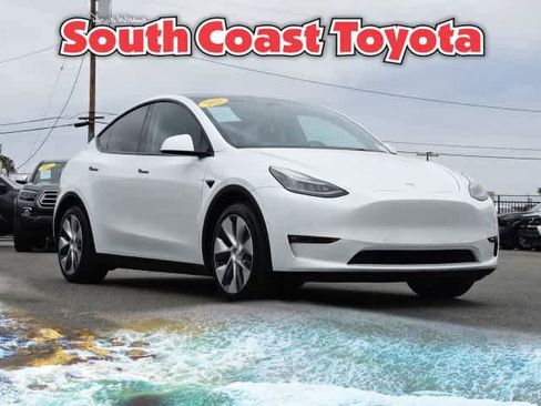 Used 2021 Tesla Model Y Long Range AWD/4WD image 1