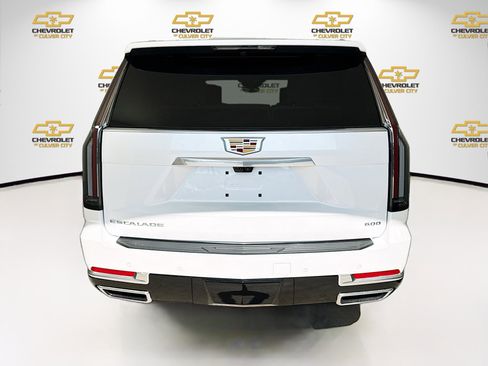 Used 2025 Cadillac Escalade Premium Luxury Platinum image 6