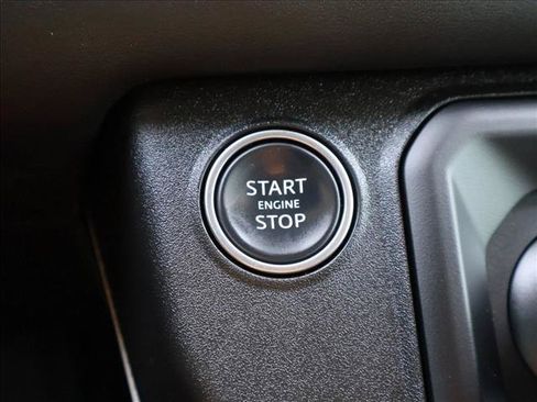 Used 2024 Land Rover Defender 130 X-Dynamic SE AWD/4WD image 16
