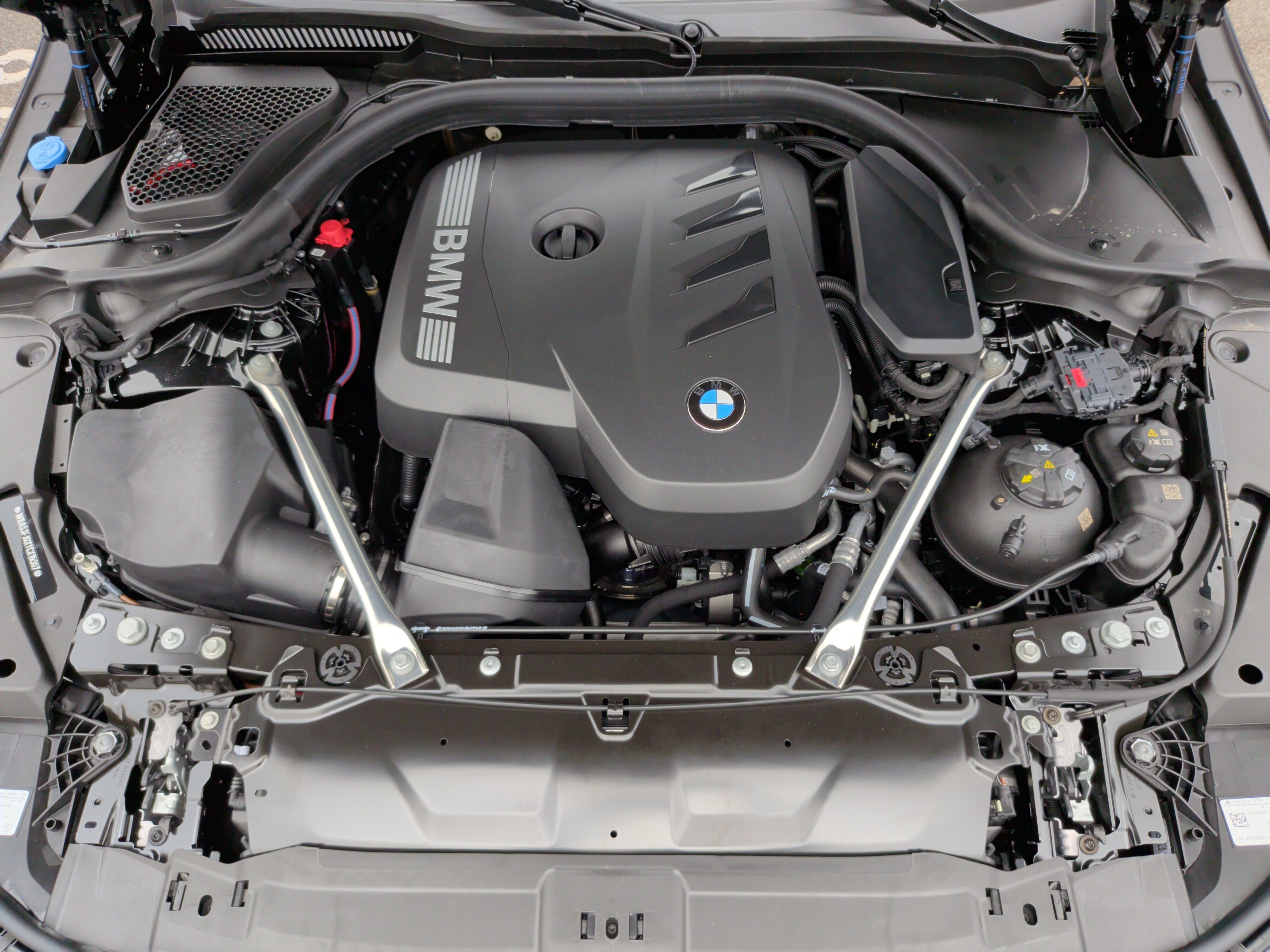 Certified 2026 BMW 530i xDrive w/ M Sport Package AWD/4WD image 44