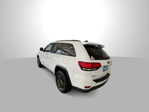 Used 2016 Jeep Grand Cherokee Laredo 75th Anniversary AWD/4WD image 6
