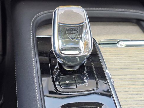 Certified 2023 Volvo XC90 B6 Ultimate w/ Lounge Package AWD/4WD image 32