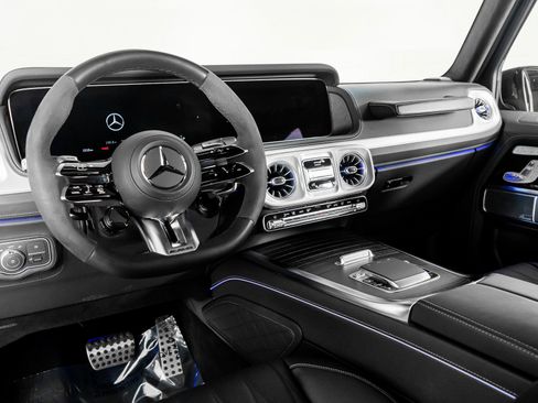 Used 2025 Mercedes-Benz G 63 AMG 4MATIC image 2