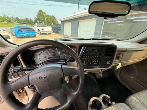 Used 2004 GMC Sierra 1500 W/T RWD image 11