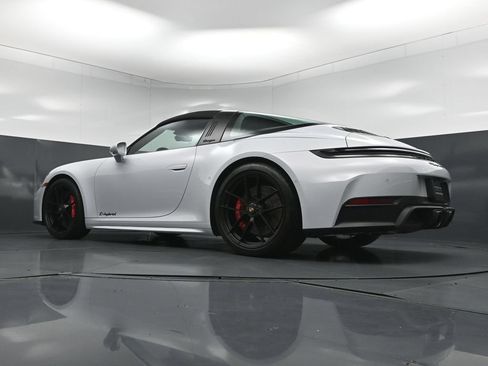 Certified 2025 Porsche 911 Targa 4 GTS AWD/4WD image 26