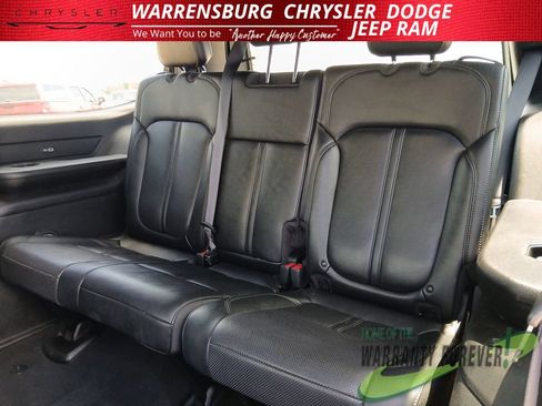 Used 2024 Jeep Wagoneer Series II AWD/4WD image 16