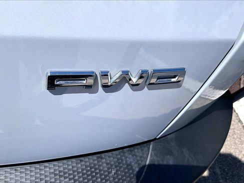 Used 2025 Ford Escape ST-Line AWD/4WD image 8