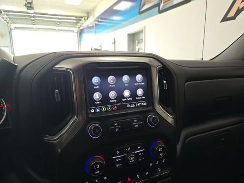 Used 2020 Chevrolet Silverado 1500 LTZ w/ LTZ Premium Package AWD/4WD image 22