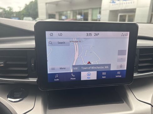 Used 2022 Ford Explorer XLT w/ Equipment Group 202A image 18