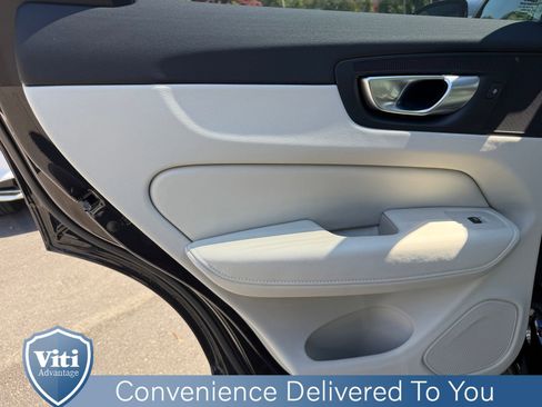 Certified 2024 Volvo XC60 T8 Ultimate w/ Protection Package Premier image 20