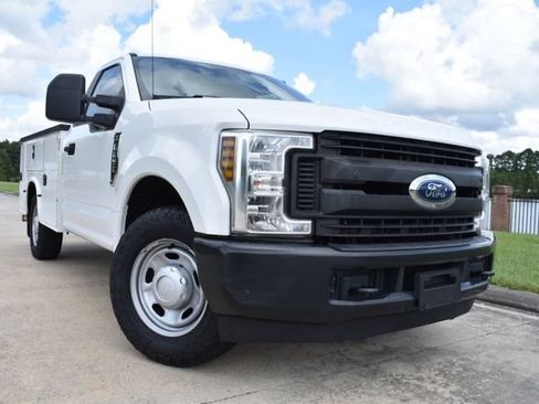 Used 2019 Ford F250 XL RWD image 1