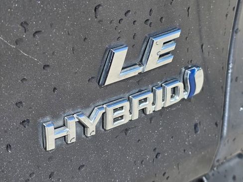 Used 2020 Toyota RAV4 LE w/ All Weather Liner Package AWD/4WD image 9