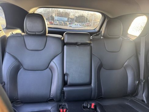 Used 2019 Jeep Cherokee Limited image 9