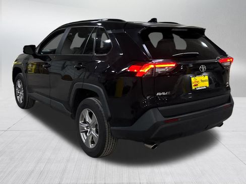 Used 2025 Toyota RAV4 XLE AWD/4WD image 4