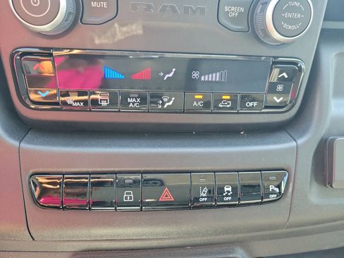 New 2025 RAM ProMaster 2500 w/ Quick Order Package 22G SLT FWD image 18