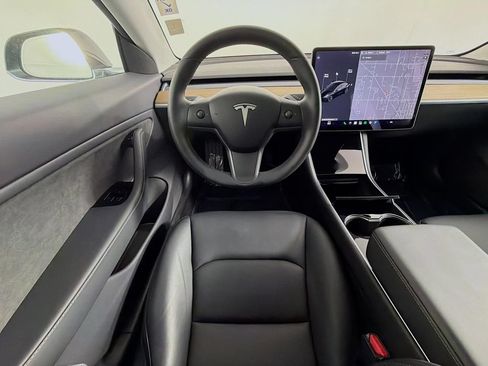 Used 2019 Tesla Model 3 Standard Range Plus RWD image 13