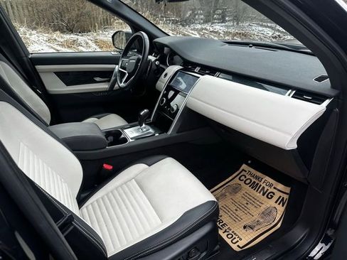 Used 2023 Land Rover Discovery Sport SE R-Dynamic image 16