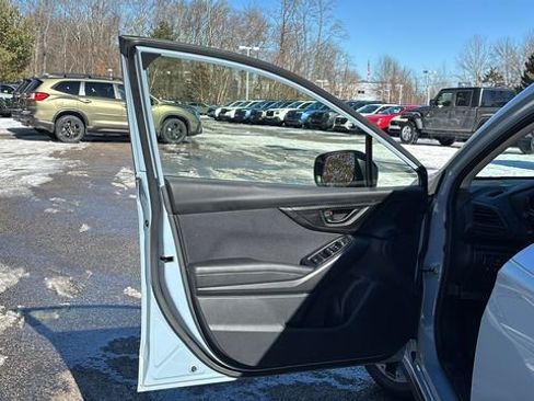 Certified 2023 Subaru Crosstrek 2.0i image 15