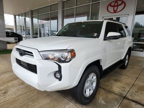 Certified 2021 Toyota 4Runner SR5 image 6