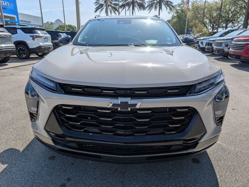 New 2026 Chevrolet Trax ACTIV FWD image 2