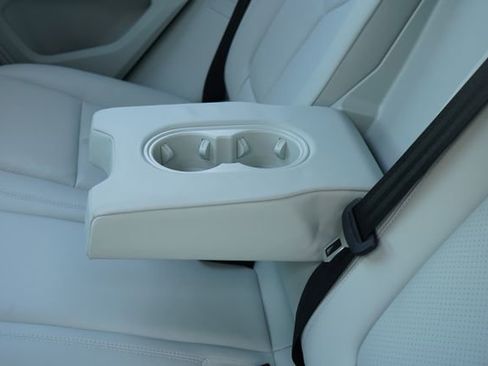 Used 2023 Porsche Macan S image 30