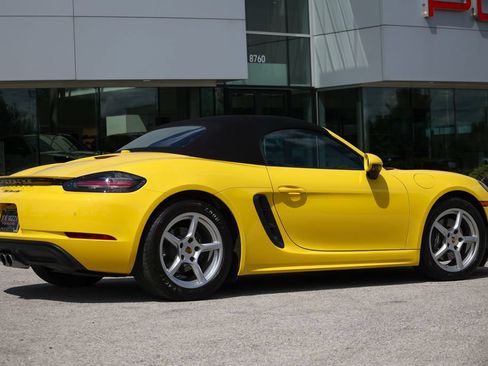 Certified 2024 Porsche 718 Boxster RWD image 17
