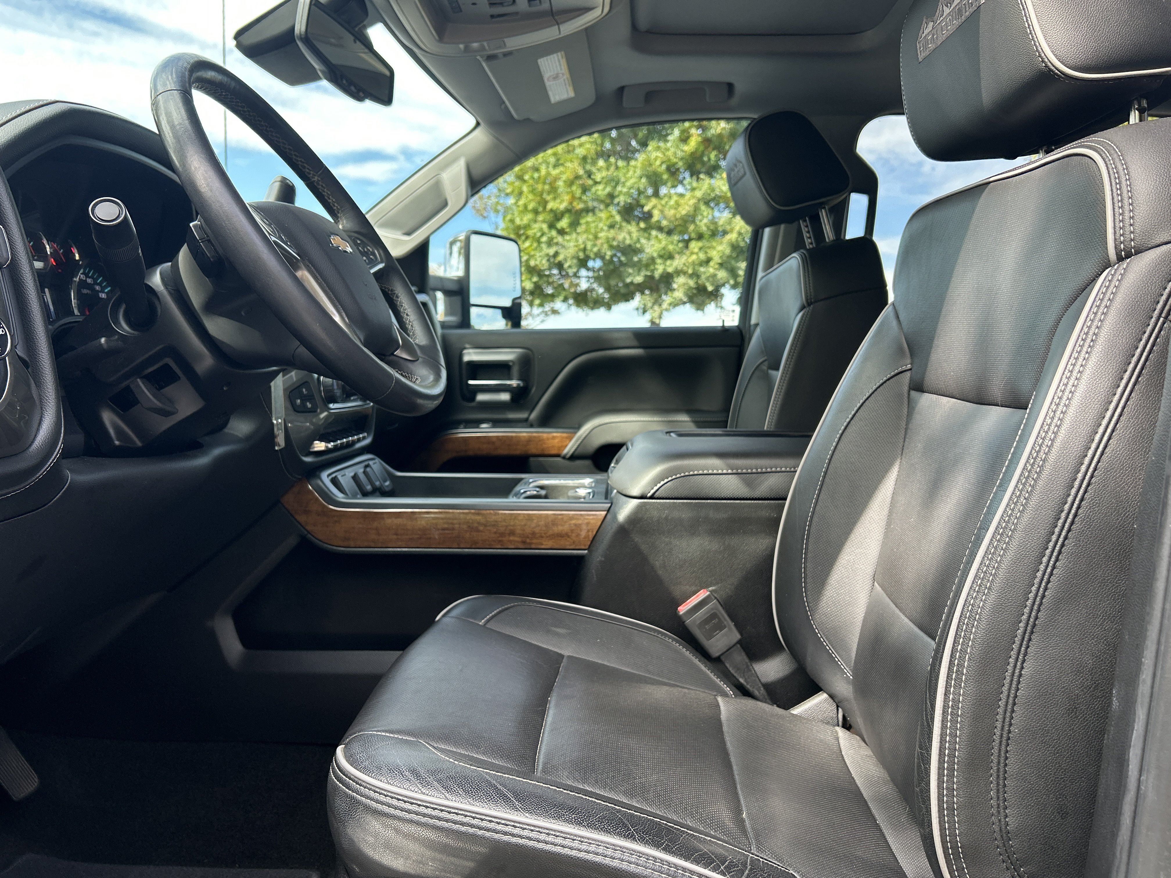 Used 2017 Chevrolet Silverado 2500 High Country w/ Duramax Plus Package AWD/4WD image 24