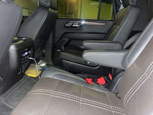 Used 2025 Chevrolet Tahoe High Country w/ Sun And Tow Package image 10