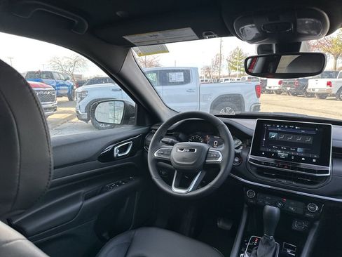 New 2026 Jeep Compass Latitude image 44